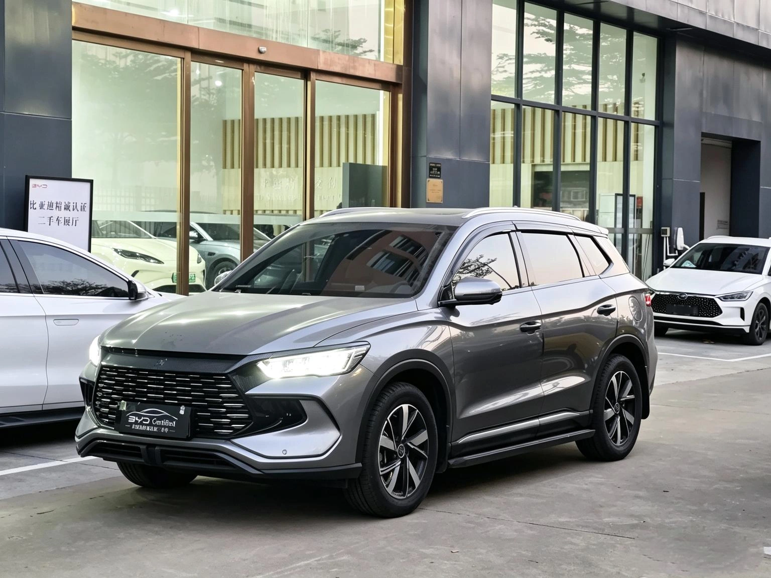 Usado 2024 BYD Song Pro DM SUV - Vista Frontal | Exportación B2B LATAM